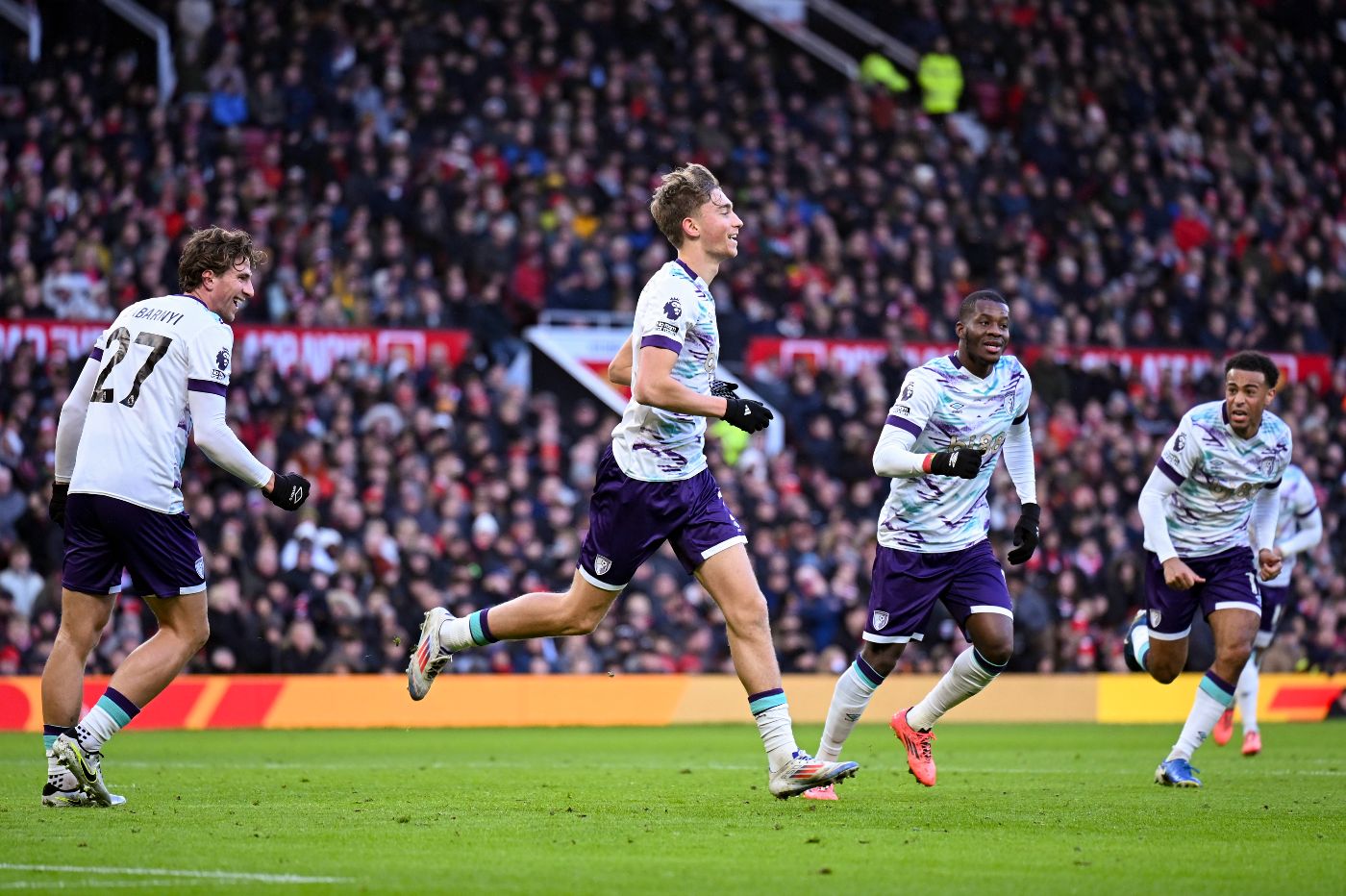 Дин Хёйсен после гола в ворота «Манчестер Юнайтед»