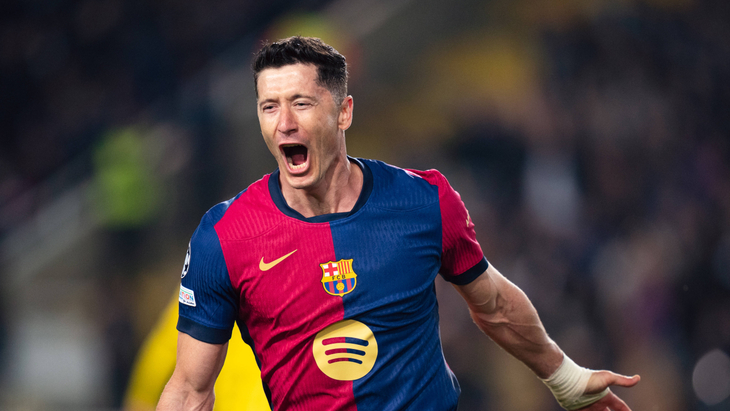 Роберт Левандовский — нападающий «Барселоны»