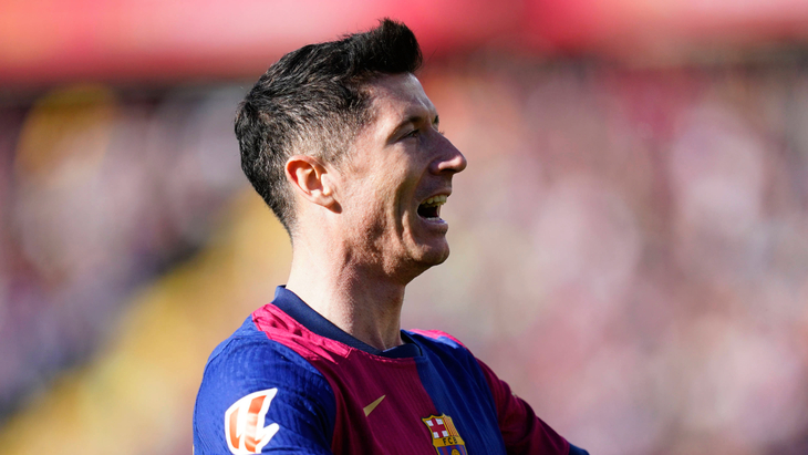 Роберт Левандовский — нападающий «Барселоны»