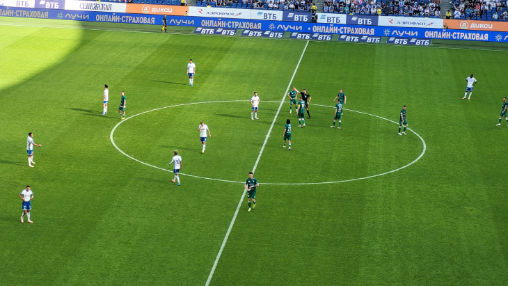 Даку уходит с поля