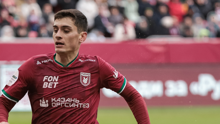 Велдин Ходжа — полузащитник «Рубина»