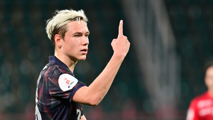 Алексей Батраков — полузащитник «Локомотива»