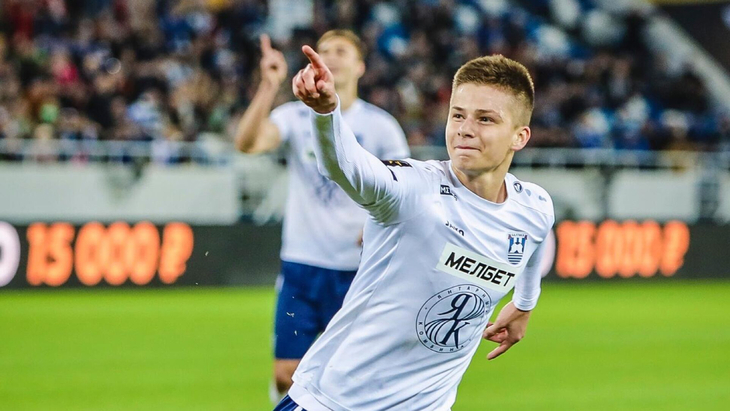 Владислав Лазарев