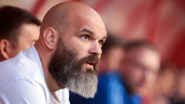 Владимир Слишкович — главный тренер «Оренбурга»