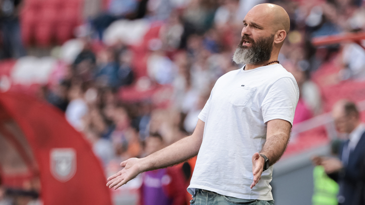 Владимир Слишкович (главный тренер «Оренбурга»)