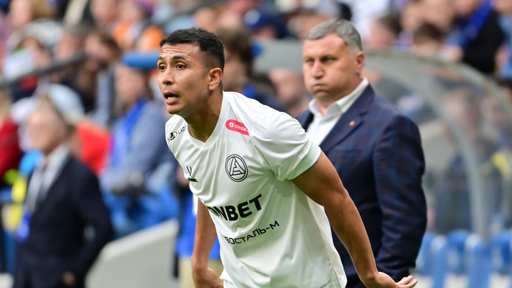 Роберто Фернандес — игрок «Акрона»