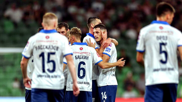 Игроки Крыльев празднуют гол Игроки Крыльев празднуют гол