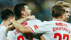 Игроки Спартака празднуют гол