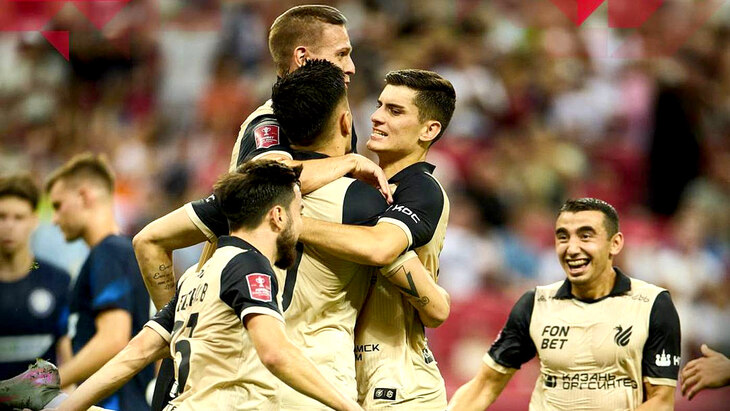 Игроки «Рубина» празднуют гол