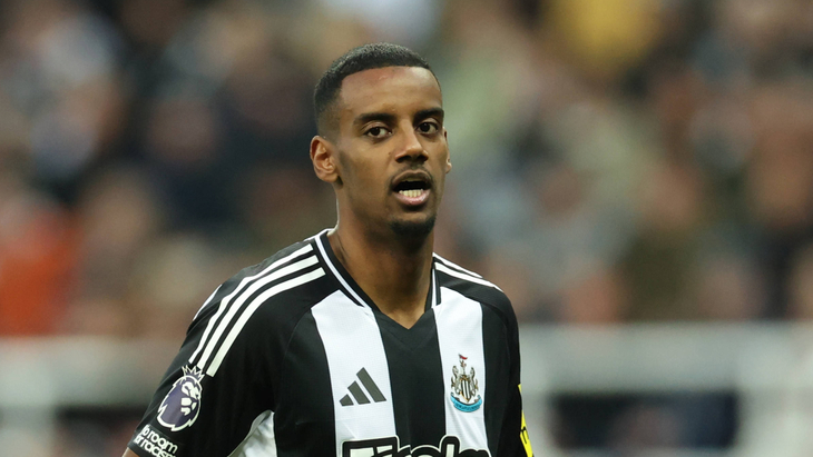 Александер Исак — нападающий «Ливерпуля»