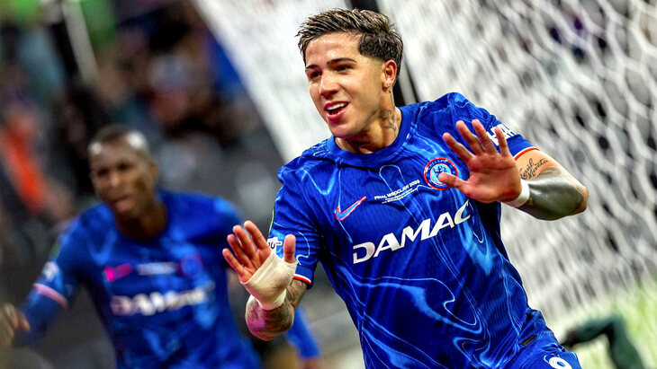 Энцо Фернандес