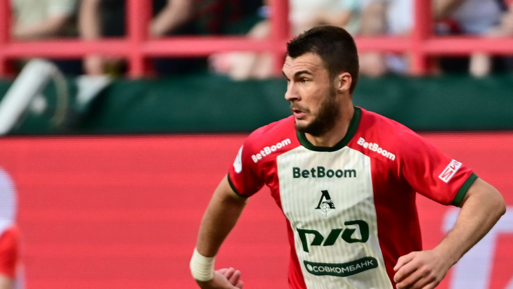 Николай Комличенко — нападающий «Локомотив»