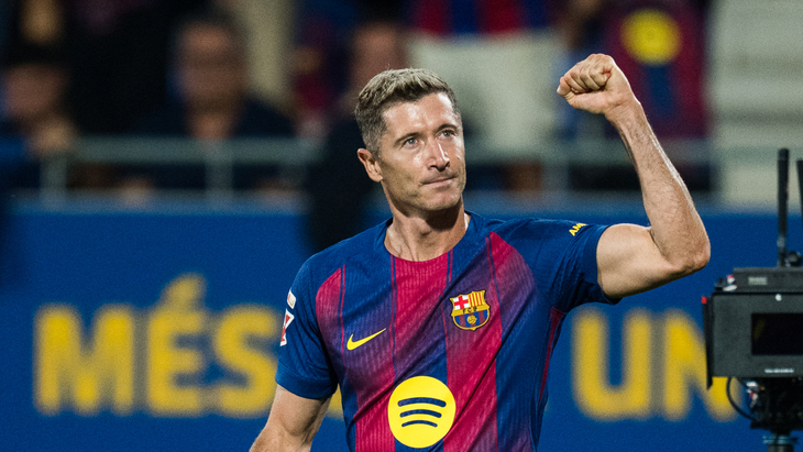 Роберт Левандовский — нападающий «Барселоны»