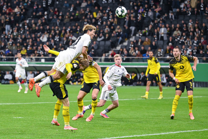 «Айнтрахт» — «Боруссия»