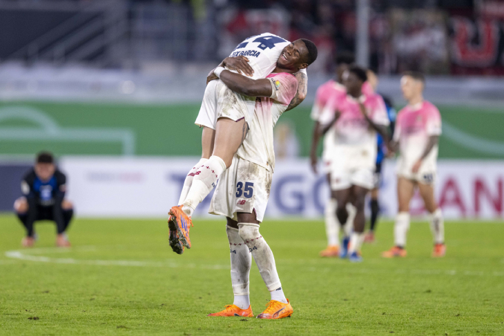 Алейш Гарсия после забитого мяча