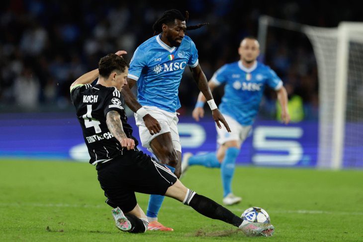 «Наполи» — «Айнтрахт»