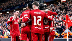 Игроки «Ливерпуля» празднуют гол