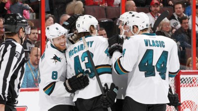 Хоккеисты «Сан-Хосе» продлили победную серию Хоккеисты «Сан-Хосе» продлили победную серию