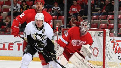 Малкин воюет на пятачке «Детройта» Малкин воюет на пятачке «Детройта»