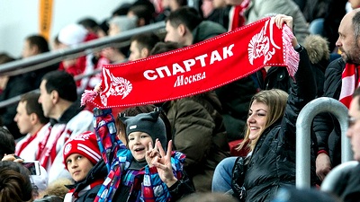 В декабре 2013 года «Спартак» лишился генерального спонсора в лице «Инвестбанка» В декабре 2013 года «Спартак» лишился генерального спонсора в лице «Инвестбанка»