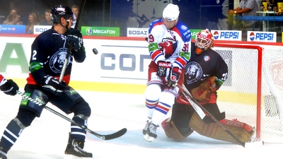 «Лев» — в шаге от выхода в следующий раунд плей-офф