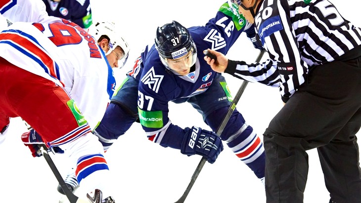 Впервые в истории КХЛ чемпионом может стать иностранный клуб