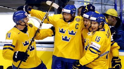 Сборная России потерпела два поражения в трех матчах Сборная России потерпела два поражения в трех матчах