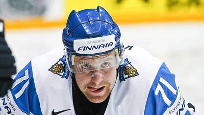 Лео Комаров