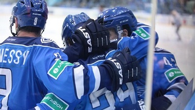 Хоккеисты «Нефтехимика»