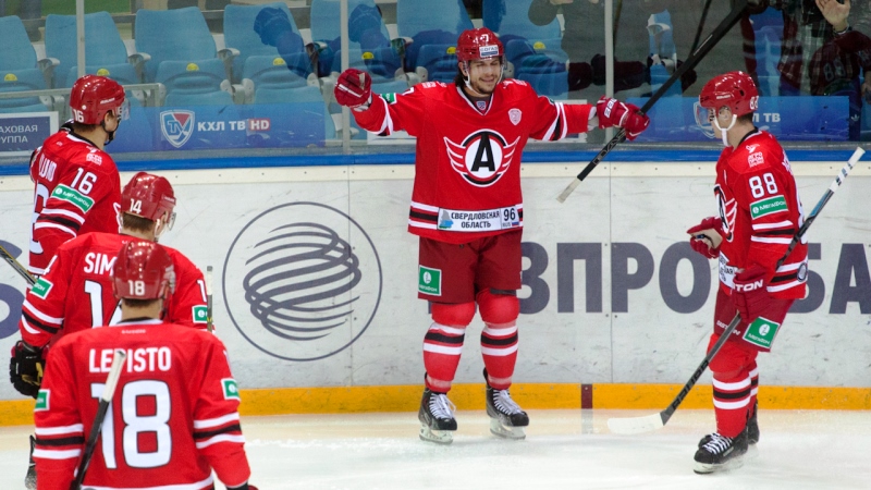 Хоккеисты «Автомобилиста»