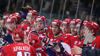 Хоккеисты «Локомотива»