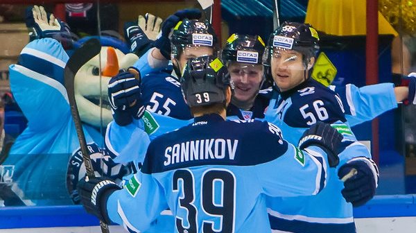 Хоккеисты «Сибири»