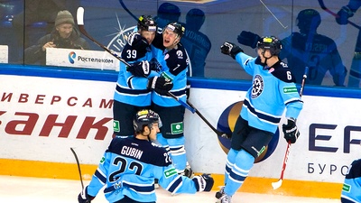 «Сибирь» забросила четыре шайбы в ворота «Амура»