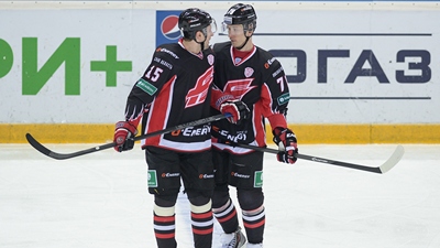 Хоккеисты «Авангарда»