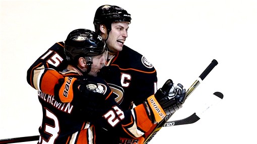 «Анахайм» вышел на первое место в Западной конференции