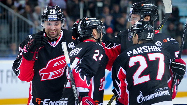 Хоккеисты «Авангарда»