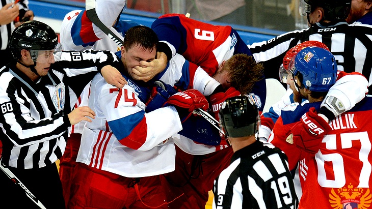 Сборная России невыразительно провела вторую игру с Чехией Сборная России невыразительно провела вторую игру с Чехией