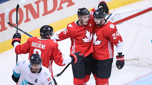 Хоккеисты сборной Канады