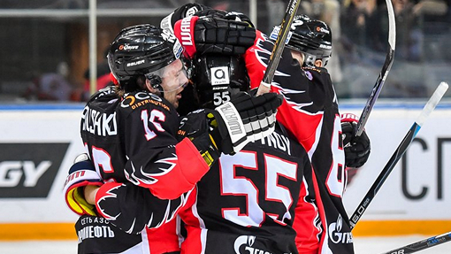 Хоккеисты «Авангарда»