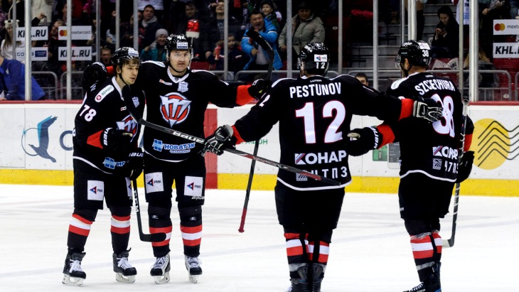 «Трактор» увез победу из Риги