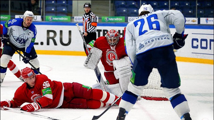 «Нефтехимик»