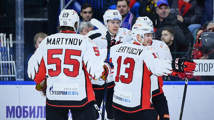 Хоккеисты «Авангарда»