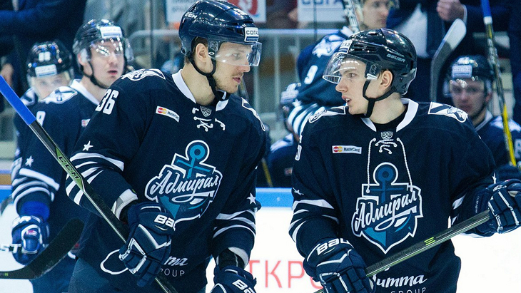 Хоккеисты «Адмирала»