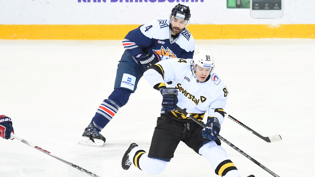 «Магнитка» и «Северсталь» забросили 10 шайб на двоих