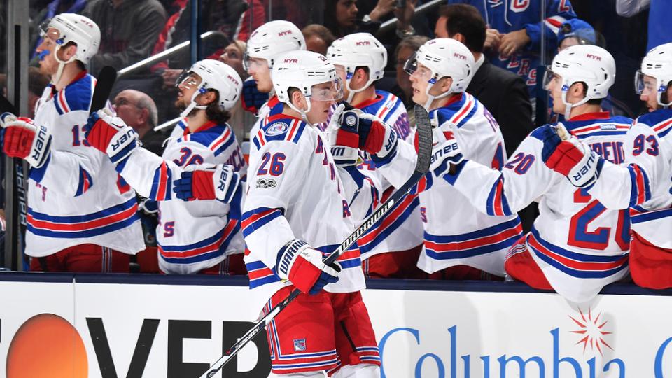 «Рейнджерс» продлили свою победную серию до шести матчей