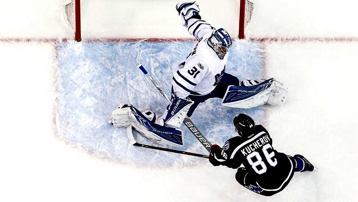 «Торонто» отправил пять безответных шайб в ворота «Тампы-Бэй»