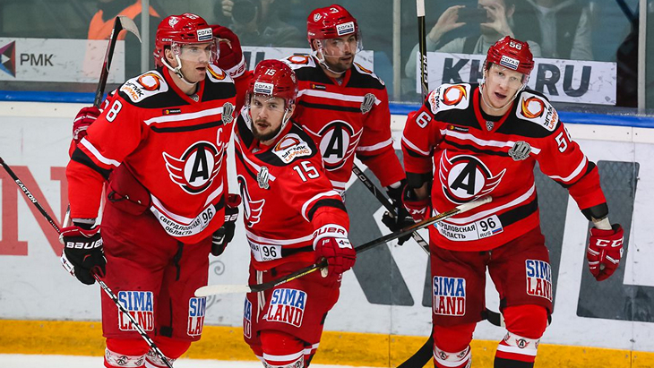 Хоккеисты «Автомобилиста»