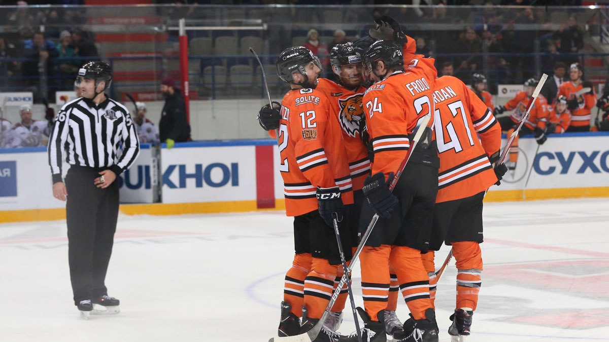 Хабаровский клуб одержал вторую победу кряду