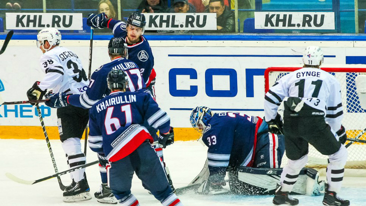 «Трактор» — «Нефтехимик»