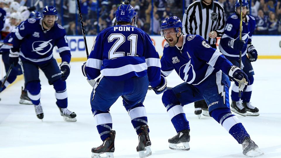 «Молнии» победили в овертайме